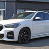 音響特性の良さやラゲッジサイズなども考慮してベース車にBMW X1を選んだのはベテランユーザーならではの視点だろう。