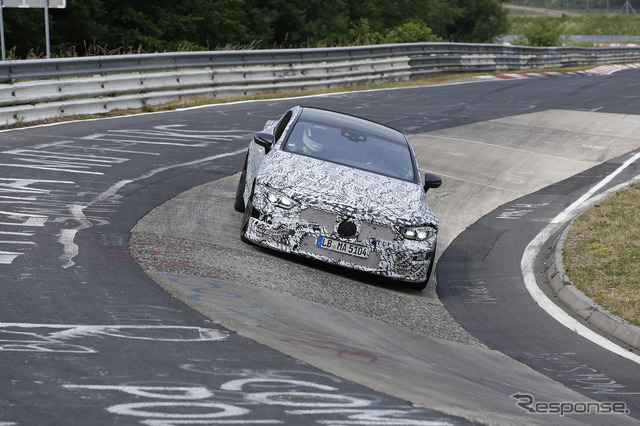 メルセデス AMG GT 4ドアモデル スクープ写真