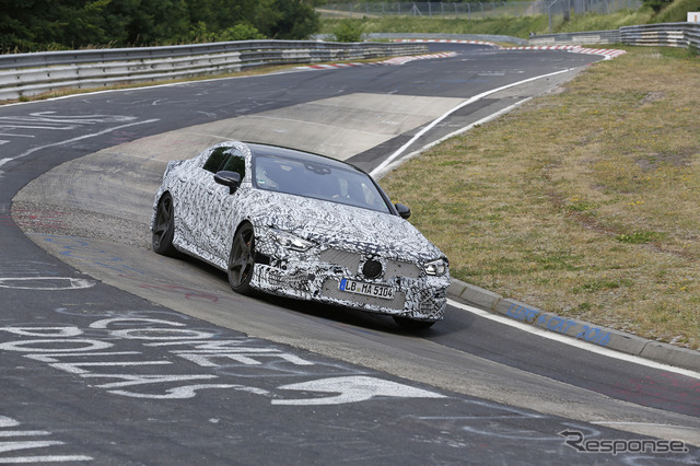 メルセデス AMG GT 4ドアモデル スクープ写真