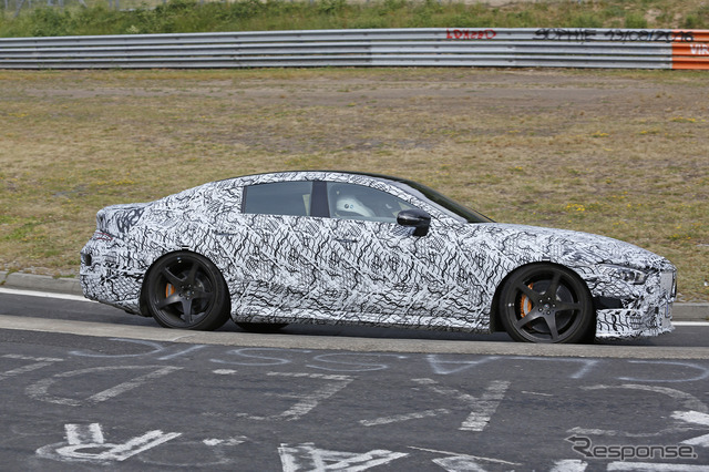 メルセデス AMG GT 4ドアモデル スクープ写真