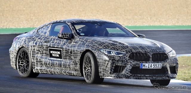 BMW M8 クーペ 新型のプロトタイプ