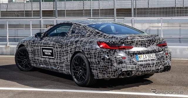 BMW M8 クーペ 新型のプロトタイプ