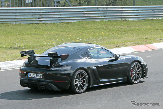 ポルシェ 718 ケイマン GT4 RS 開発車両　（スクープ写真）