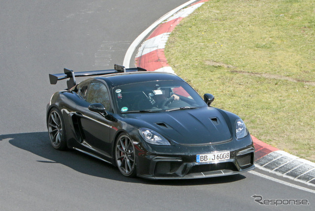 ポルシェ 718 ケイマン GT4 RS 開発車両　（スクープ写真）