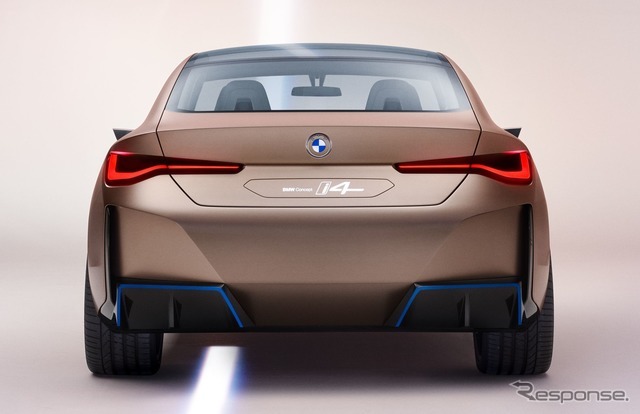 BMW コンセプト i4（参考）