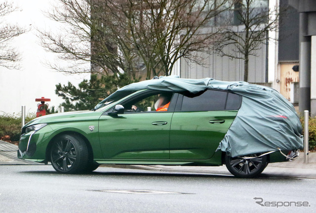 プジョー 308 次期型（スクープ写真）