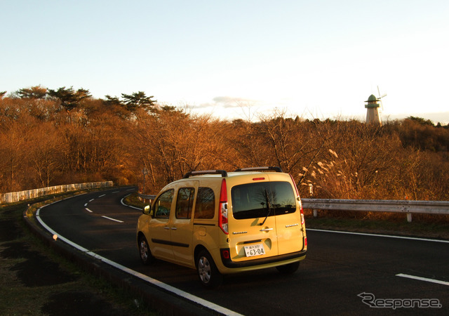 ワインディングでのねっとりとしたロードホールディングは昔のヨーロッパ車らしさ満点だった。