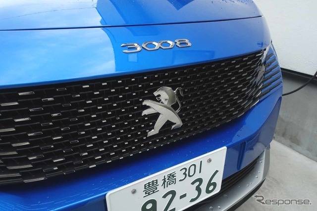 プジョー 3008GT ハイブリッド4