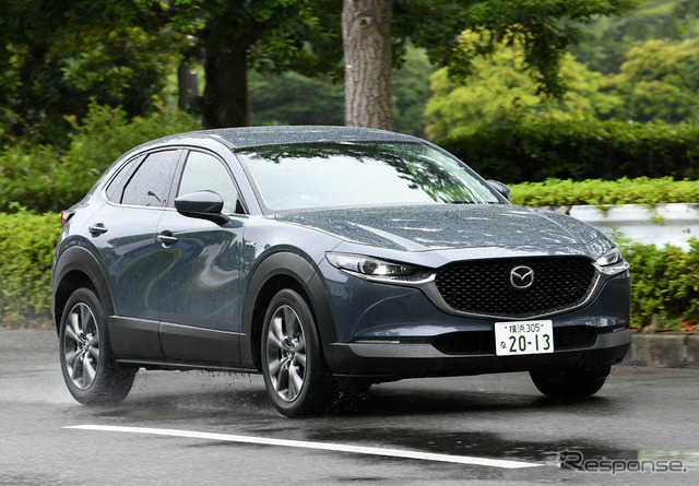 マツダ CX-30 SKYACTIV-X（AWD・AT）