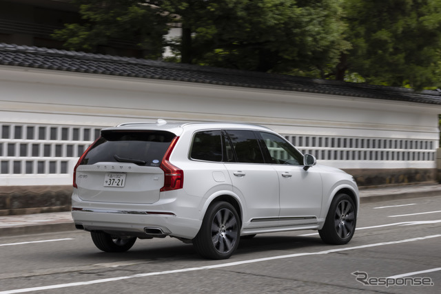 ボルボ XC90 リチャージ T8（XC90 Recharge Plug-in Hybrid T8 AWD Inscription）