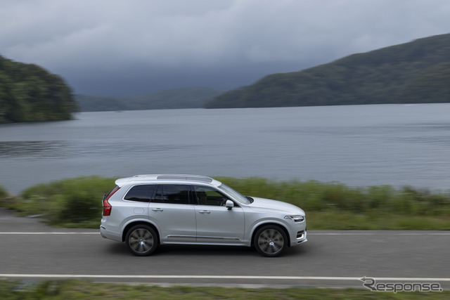 ボルボ XC90 リチャージ T8（XC90 Recharge Plug-in Hybrid T8 AWD Inscription）