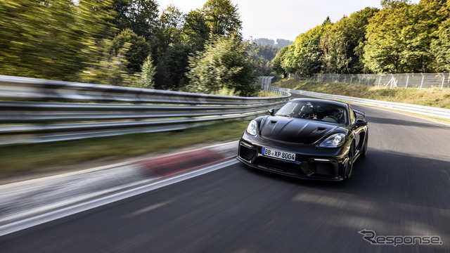 ポルシェ 718 ケイマン GT4 RS のプロトタイプ