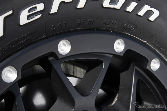 【レイズ TEAM DAYTONA M8】推奨サイズ：16×7.0J Inset37 5H-114.3／カラー：マットブラック／タイヤサイズ：LT235/70R16（デリカD:5 x 社外ホイール ）