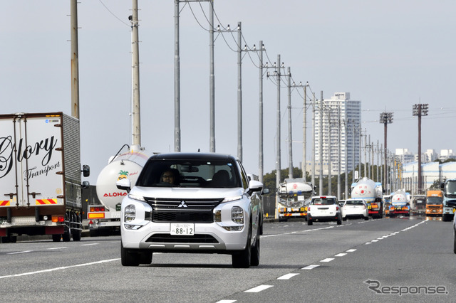 三菱 アウトランダーPHEV 新型