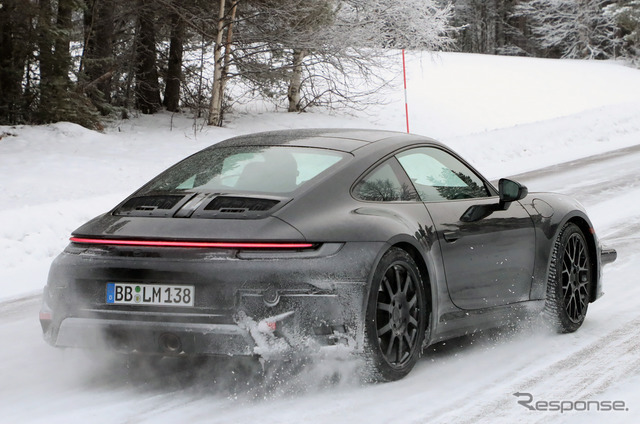 ポルシェ 911 改良新型プロトタイプ（スクープ写真）