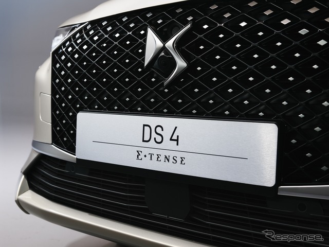 DS 4（欧州仕様）