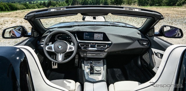 BMW Z4 改良新型の「M40i」