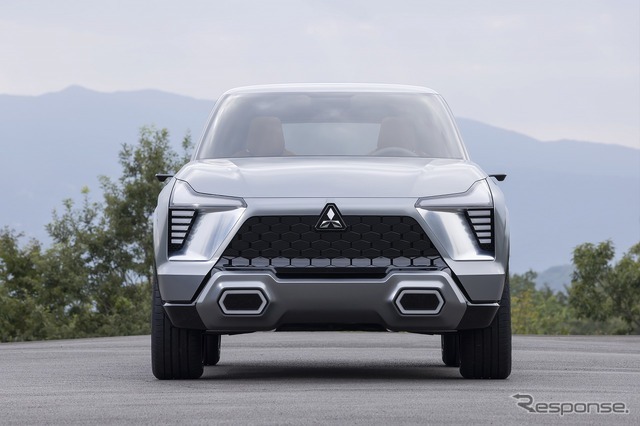 MITSUBISHI XFC CONCEPT