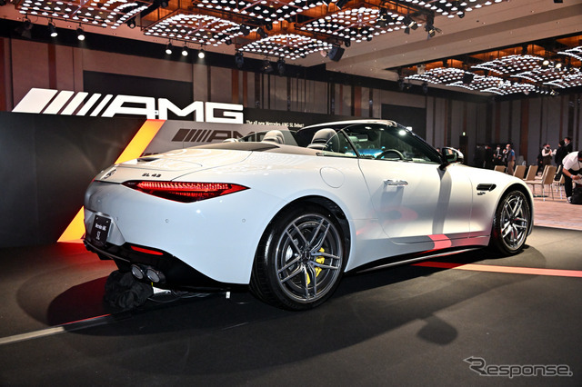 メルセデスAMG SL43