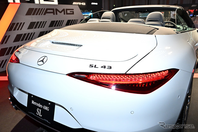 メルセデスAMG SL43