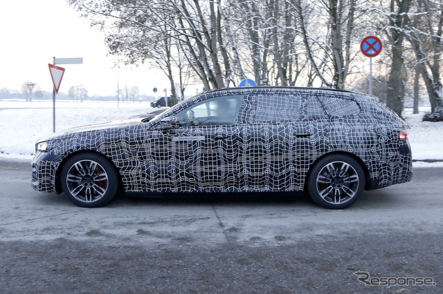 BMW i5 ツーリング プロトタイプ（スクープ写真）