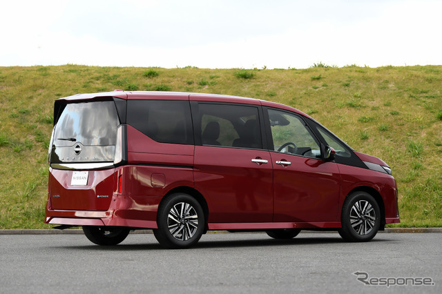 日産 セレナ LUXION e-POWER