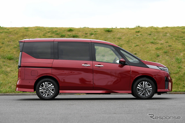 日産 セレナ LUXION e-POWER