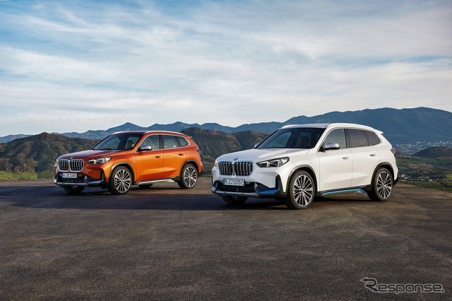 BMW X1（左）とiX1（右）