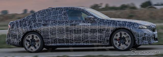 BMW i5 の「M60 xDrive」のプロトタイプ