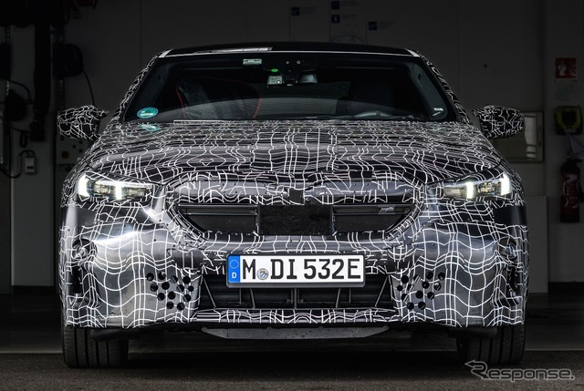 BMW i5 の「M60 xDrive」のプロトタイプ