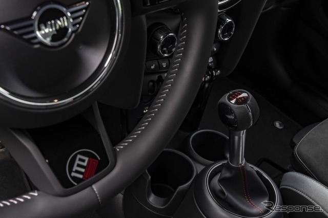 MINI 3ドアハッチバック JCW（ジョン・クーパー・ワークス）の「1to6 エディション」