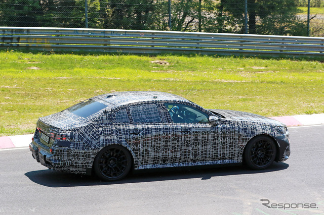 BMW M5 次期型プロトタイプ（スクープ写真）