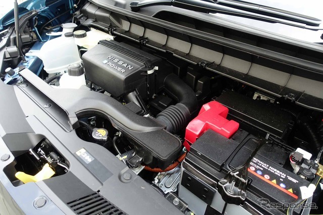 日産 セレナ e-POWER LUXION