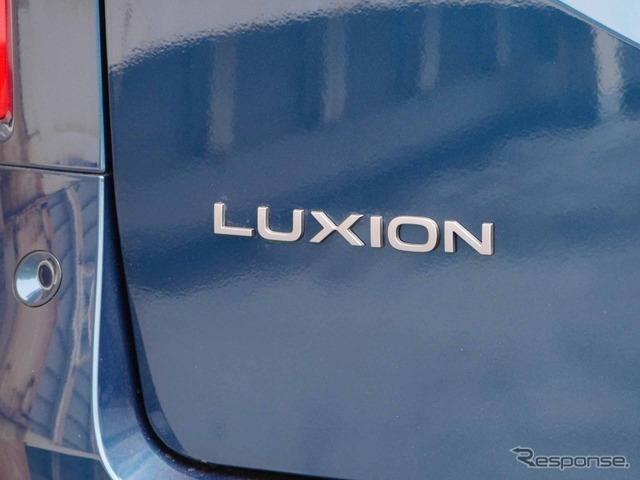 日産 セレナ e-POWER LUXION