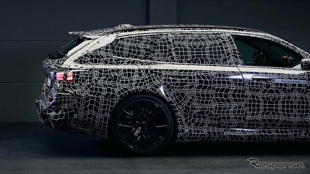 BMW M5ツーリング ティザーイメージ