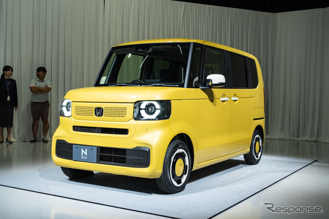 ホンダ N-BOXカスタム 新型（標準タイプ）