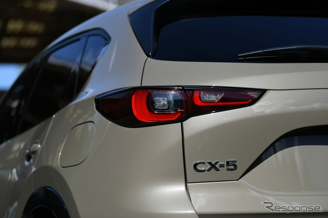 マツダ CX-5 レトロスポーツエディション（ジルコンサンドメタリック）