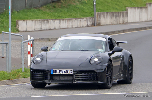 ポルシェ 911 GTSハイブリッド プロトタイプ エアロパッケージ（スクープ写真）