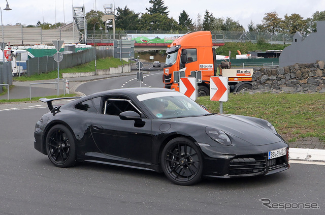 ポルシェ 911 GTSハイブリッド プロトタイプ エアロパッケージ（スクープ写真）