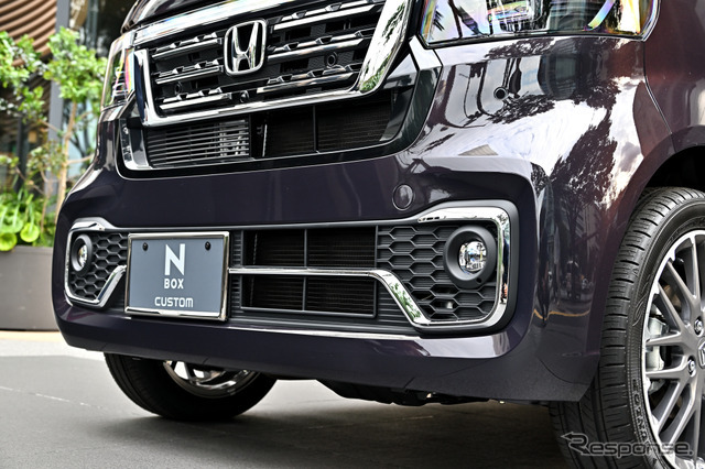 N-BOX CUSTOM PREMIUM STYLE