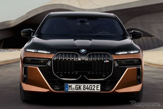 BMW i7 の「M70 xDrive」