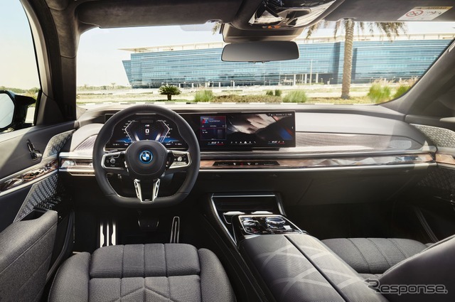 BMW i7 の「M70 xDrive」