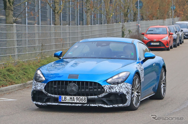 メルセデスAMG GT 43 直6モデルのプロトタイプ（スクープ写真）