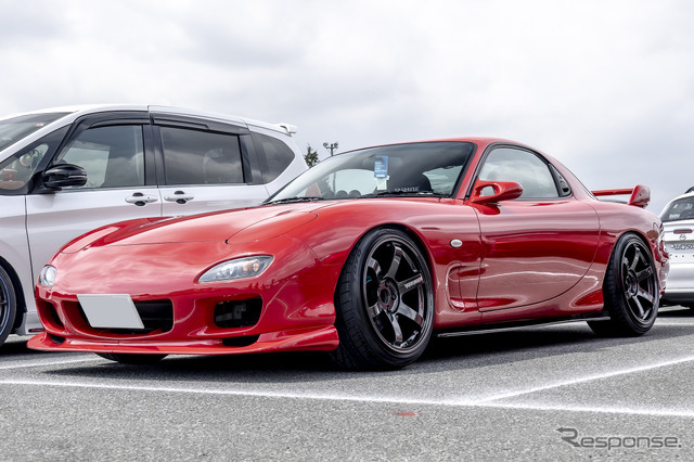 マツダ RX-7×ボルクレーシングTE37 SAGA S-Plus　255/35R18