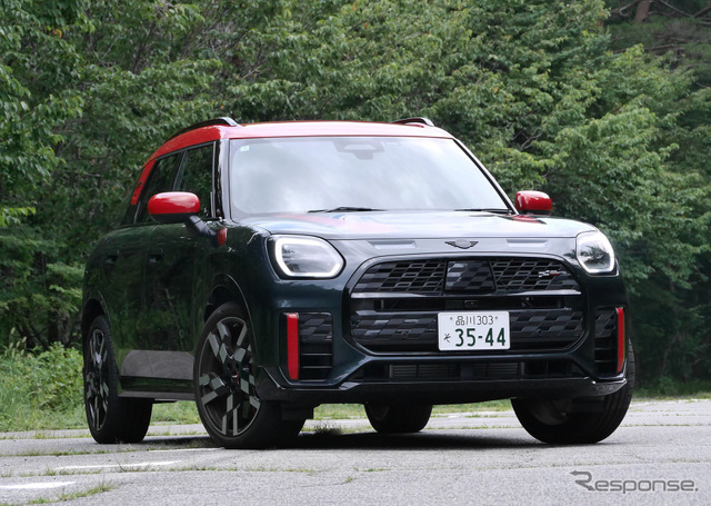 MINI JCW カントリーマン