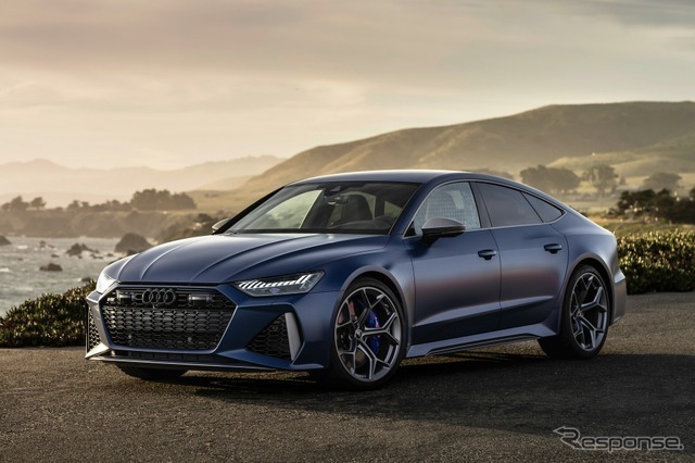 アウディ RS7スポーツバック 現行