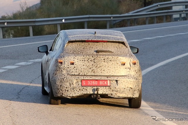 ルノー ルーテシア 次期型のプロトタイプ