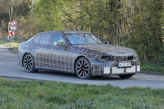 BMW 3シリーズ 次期型のプロトタイプ