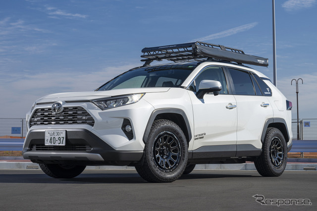 トヨタ RAV4 × carrozzeria TS-V174Sデモカー