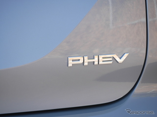 三菱 アウトランダーPHEV 改良新型